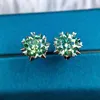 Green Moissanite Snowflake Stud Silver 925 Totalt 1-2 CT Excellent Cut Diamond Test Test Past Gemstone Örhängen för Kvinnor