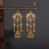 Boucles d'oreilles bijoux de lustre en peluche pour femmes Dernières conceptions de conception Forme Tassel