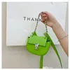 Little Girl Candy Colors Mini Purse Mode Kids Metal Chain Crossbody Bag 2022 Koreansk Childsingle Shoulder Zero Wallet F1182