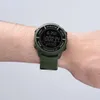 Esporte relógio luminoso conduzido digital para homens mostrador plástico pu cinta 50m impermeável relógio de pulso running step counter straw