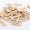 Abbigliamento Armadio di Stoccaggio 50/100/200PCS 2.5 CENTIMETRI Mini Vestiti di Legno Naturale Po Carta Molletta Artigianale Pinze Morsetto di Legno portatileAbbigliamento