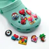 Mindestbestellmenge: 100 Stück, neuer Krokodil-Charm in Bad Bunny-Form, 2D, weiches PVC, JIBZ, Schuhteile, Charms, Accessoires, Trend-Clog-Schuhschnallen, Dekorationen, passend für Herren, Sandalen, Kinder, Armbänder, Geschenke