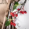 Dekoracyjne kwiaty wieńce sztuczne rośliny Wysokiej jakości jagodowe owoce zielony bukiet przyjęcie weselne dekoracja domowa Fałszywe rośliny kwiatowe