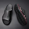 Moda Sandalet Erkekler Loafer'lar PU Deri Terlik Dokuma Nefes Adam Açık Hafif Çevirme Erkekler Yaz Ayakkabı
