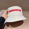 Mode décontracté seau chapeau femmes lettre soleil chapeaux noir blanc deux Styles hommes bassin casquette sauvage casquettes de Baseball de haute qualité