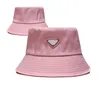 Diseñadores de moda de sombrero de cubo Capas de verano clásico clásico y pescador de pescadores para mujeres Luxurys Light Beartable Sunshade Cap con excelente calidad buena buena