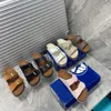 2022 sandales pantoufles italiennes pour hommes mode célèbre marque en cuir souple coulissant 2 bandoulière réglable cool sandales décontractées d'été sans effort pour hommes et femmes.