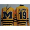 Wskt Michigan Wolverines Colleage Maillots de hockey sur glace Dylan Larkin Quinn Hughes Thomas Bordeleau Cam York Strauss Johnson Jack Becker Brendan