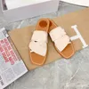 2023 mujer woodys mulas planas zapatillas sandalias de diseñador verano al aire libre pantoufle deslizadores plataforma de goma antideslizante tobogán negro multicolor dama playa sandalia zapato