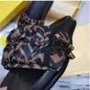 Newest top luxury Classic designers women slippers Flat Rubber slide Floral brocade Gear bottoms Casual Beach Wedding Party F286E