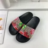 Nouvelle marque ggucci pantoufles mode féminine sexy pantoufles de plage à rayures brocart floral pantoufles pour femmes et hommes tongs plates sandales à glissière en caoutchouc avec boîte.