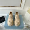 Svart beige borstade läder loafers designers klädskor för kvinnor klassisk penny loafer chunky gummi luggar sule lady bröllop avslappnad