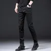 Mäns jeans design denim mager nödställda män 2022 vårens höstkläder god kvalitet designer formen's