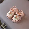 Sapatos de caminhada infantis baotou coelho rapaz sandálias 2022 verão bebê solo sola sola não deslizante sandálias de moda casual infantil desenho animado bebê sapato de bebê