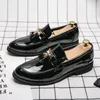 Cavalheiro britânico apontou tassels pretos sapatos para a noite para homens para homens baest de regresso a casa Oxford sapatos tenis masculino