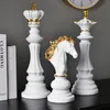 NorthEUins Resin schaakstukken bordspellen accessoires retro esthetische kamer decor voor interieur huisdecoratie schaken sculptuur 220622