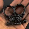 Mini Knuckle Duster Boxe Autodefesa com dois dedos fivela janela disjuntor acampamento ao ar livre ferramenta EDC