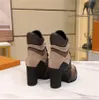 Femmes bottes Bottes courtes élégantes confortables simplicité simplicité en cuir authentique Impression de talon stout en dentelle de lacet couleur assortir des chaussures féminines polyvalentes non glissantes P81007