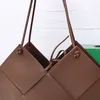 New tote bagLuxury shopping bag Cloudy cowhide woven flannel inside outside with inner bagSmall bag Fashionable exquisite all-match trend handbagShoulder bags