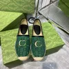 Classiche scarpe casual estate tela da donna piatta spiaggia a maglia ricamata dal verde ricamato standard a piedi e scarpe da pescatore da corsa