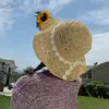 Cappelli a tesa larga da donna giapponese Ins fiore fatto a mano all'uncinetto cappello di paglia femminile estate vacanza al mare pieghevole parasole berretto da spiaggia largo