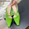 Suojialun nieuwe merk vrouwen slipper 모드 Groene Spitse Misstap Muilezels Schoenen Platte Hak Dames 야외 Sandaal vrouwelijke 플립 220509