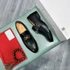 A2 äkta läder män sko slip på loafers andningsbara körande skoess italiensk designer casual mens lata skor mjuka sy mockasiner