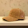 Fuzzy Baseball Cap Emmer Hoed Dames Heren Winter Pluizige Ontwerpers Heren Bonnet Beanie Trucker p Kasjmier Caps D2111101z308T