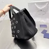 Bolsos De Mujer Monedero Lona Hombro Cruz Cuerpo Bolsas Triangular Metal Moda Letras Correa De Hombro