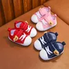 운동 야외 아기 간단한 캔버스 신발 캐주얼 대비 색상 편지 패턴 봄 여름 폴라 테르 틱을위한 신발 끈으로 걷는다