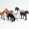 Oggetti decorativi Figurine 6 pezzi / set Simulazione Animali selvatici Mini Cavallo Modello di vita oceanica Accessori da giardino Kawaii Decorazioni per la casaDecorativi