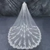 2022 Immagine reale Cattedrale Lunghezza Veli da sposa Accessori per capelli da sposa Bianco Avorio Lungo Pizzo con perline di cristallo Tulle 3 M Velo da chiesa con pettine