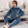 Pyjamas Women Winter Warm Fit Coral Fleece Three-Layer Padded Middle Aged Mothers Thicked Flanell Warm Jacket Home Service L220803