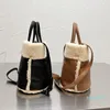 designer kvällspåsar kvinnors handväskor hink typ läder splice mjuk plysch crossbody axelväska grossist