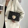 Axelväskor mode av hög kvalitet damer resor Squaretote Bag Messenger Women's Designer Pearl Handväskor