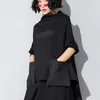 [EAM] İlkbahar Sonbahar Yüksek Yaka Uzun Kollu Siyah Gevşek Cep Dikiş Düzensiz Hem Büyük Boy T-shirt Kadın Moda JQ018 220321