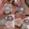 Keychains Creative Cute Fluffy Flower Key Chains Faux Fur Pompom Keychain Trendy Women Girl Candy Color Bag Car Charms Pendant Keyring Enek2