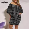NoisyDesigns 회색 폴리네시아 보호 인쇄 여성 플러스 크기 오프 어깨 주름 층 층 짧은 슬리브 바디콘 미니 드레스 220627