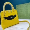 حقائب مصممة Crossbody Hasp Contraving Handbags Women Geny Genidents Twist and Twisty Chain Facs Multicolors Plate Bag Baged مقبض مطوي