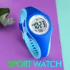 子供用液晶電子デジタルウォッチスポーツウォッチストップウォッチ照明5barの防水キッズ腕時計のための男の子の女の子のための腕時計