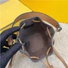 Bucket Bag Bolsa De Ombro Luxurys Bolsas Mulheres Mini Crossbody Bags Designer Bolsa Mulheres Moda Bordado Letras Coloridas Cross Body