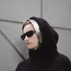 Solglasögon enkelhet liten fyrkant för tunn ansiktsdesigner ins hip hop personlighet rivet womensunglassessunglasses