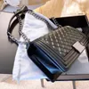 5A + top qualité V-forme rhombique sacs bandoulière Designer sacs luxueux mode épaule designers femmes sacs à main pochette en cuir avec chaîne en or rabat sac à main portefeuille