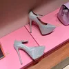 여자를위한 스틸레토 드레스 슈즈 최고의 품질 Amina Muaddi Satin Lady Pumps 디자이너 15.5cm 높이 발 뒤꿈치 플랫폼 웨딩 파티 여성 신발 공장 신발