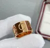 Anneaux de bande de créateurs haut de gamme pour hommes et femmes en or 18 carats en argent sterling LOVE accessoires de bijoux de bague de couple sans diamant