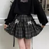 Houzhou Kawaii Gothic Ita Plaid Kjol Kvinnor Goth Bow Black High Waist A-Line Mini Kjolar Japansk stil Harajuku Soft Girl 220401