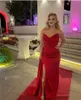 Einfache rote satin mermaid abendkleider hohe Seite geteilte Schatz bodenlange Falten Lange Prom Frauen formelle Kleiderparty Gast Promi -Kleider 2024