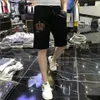 Herren Shorts 2022 Sommer Neues Design Hosen Dünne Krone Strass Lässige Mode Party Hip Hop Lose Gerade Capris Strand Männliche Kleidung Schwarz Weiß 28-36