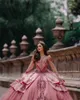 الوردي قبالة كرات الكتف ثياب Quinceanera لباس عيد ميلاد Crystal Party Dresses Vestido de 15 Anos Sweet 16