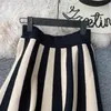 Nouvelle Arrivée Noir Blanc Stripe Dames Jupes Européenne Hepburn Style Vintage Jupe Élégante Midi Jupe Tricot Bande Jupe 201111